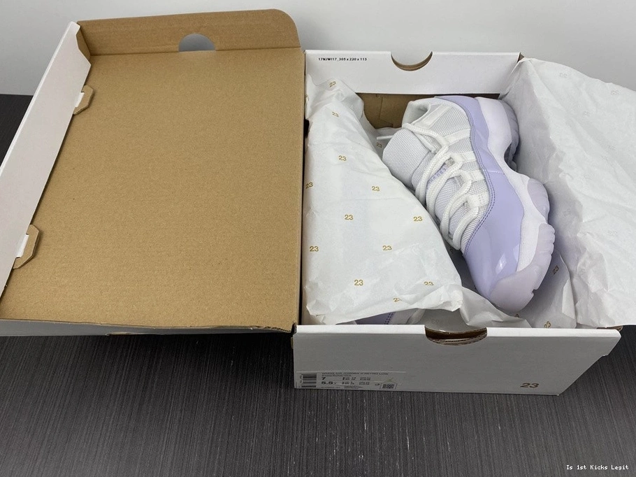 AH7860-101 Air “Pure 11 Violet” Jordan Low 0405